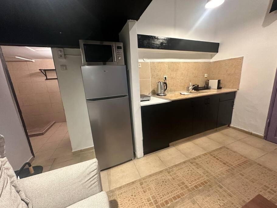 Carmel Market Apartment *